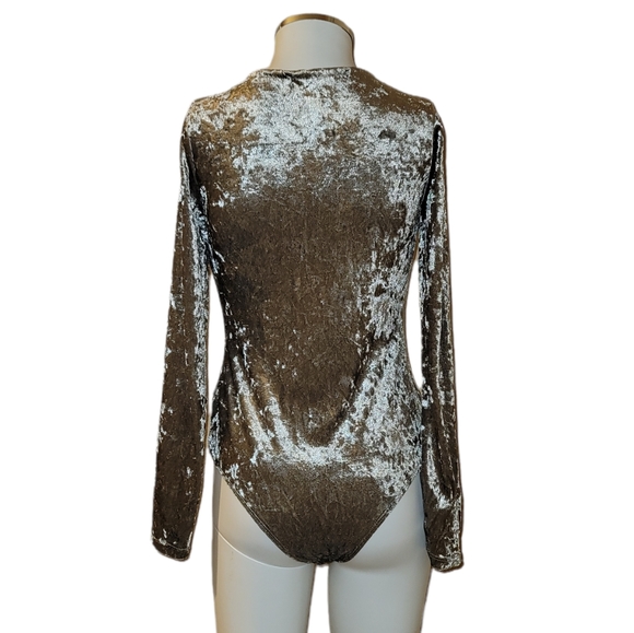 Top - Picture 7 of 15